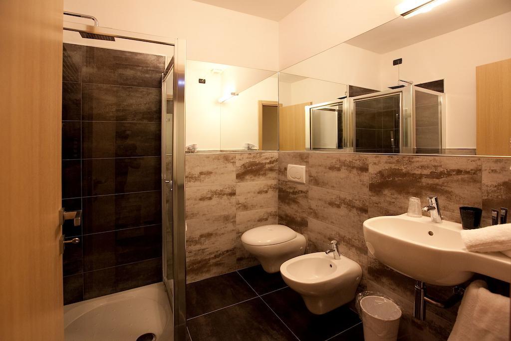 Hotel La Meridiana Settimo Torinese Kamer foto