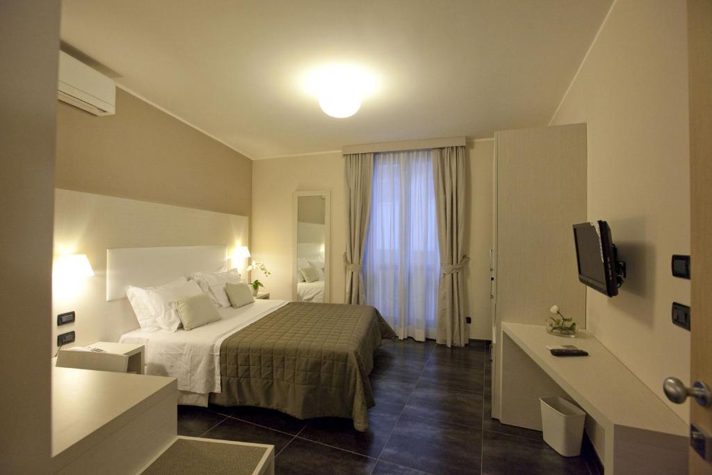 Hotel La Meridiana Settimo Torinese Kamer foto